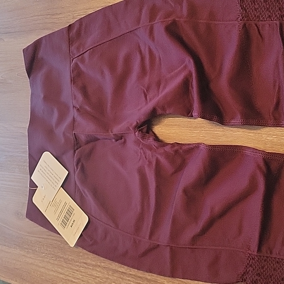 NEW Fabletics Leggings - Picture 4 of 8